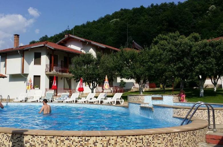By The River Hotel Complex Balkanets  Экстерьер фото