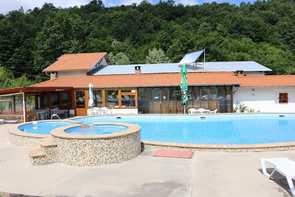 By The River Hotel Complex Balkanets  Экстерьер фото