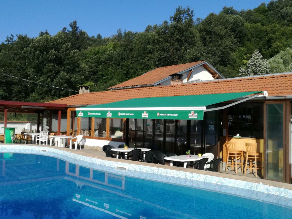 By The River Hotel Complex Balkanets  Экстерьер фото