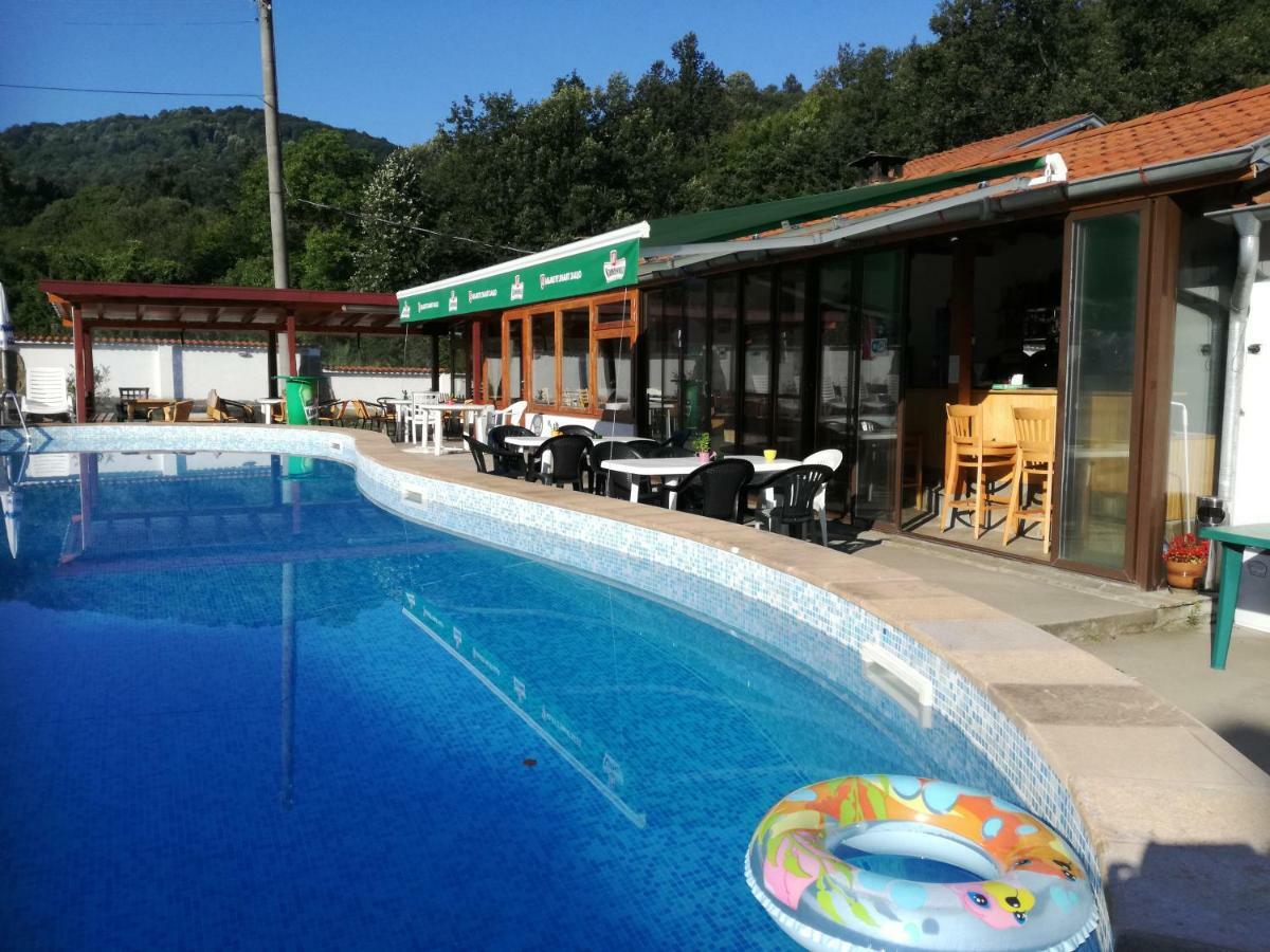 By The River Hotel Complex Balkanets  Экстерьер фото